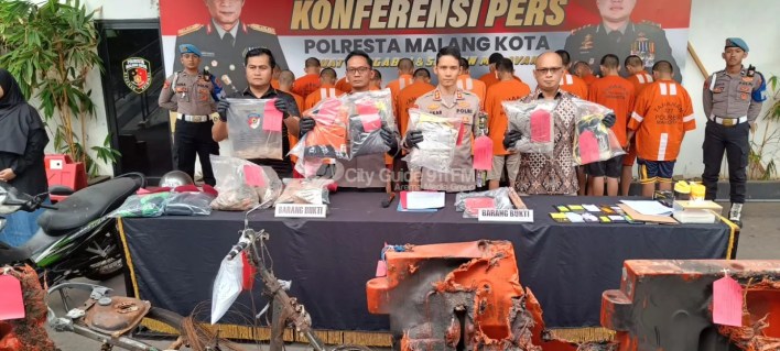 Konferensi pers ungkap tersangka kerusuhan demo di Kota Malang. (Foto: Heri Prasetyo)