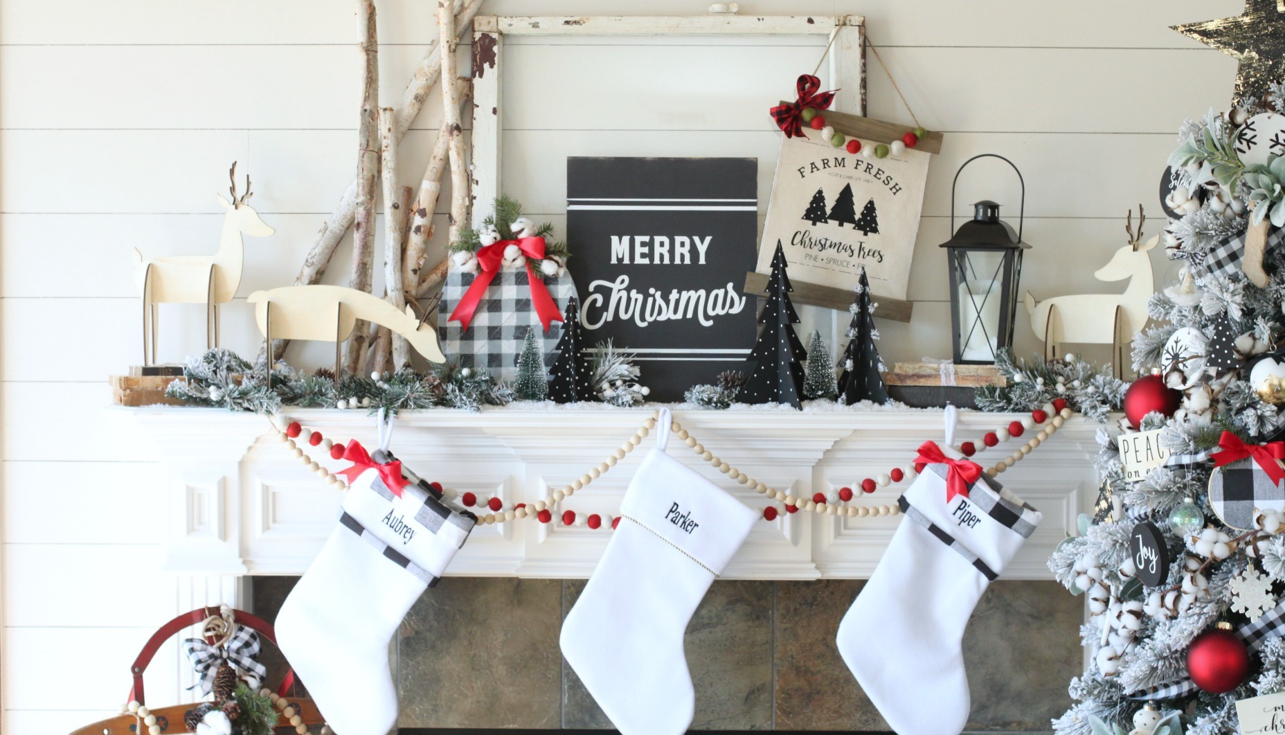 It is the official workplace and executive residence of the president of the united states. Modern Black And White Farmhouse Christmas Mantel Fun365