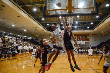 DSC_6556 The Rossview Hawks beat their rival the Clarksville Wildcats on Feb. 2. (Knox Rives)