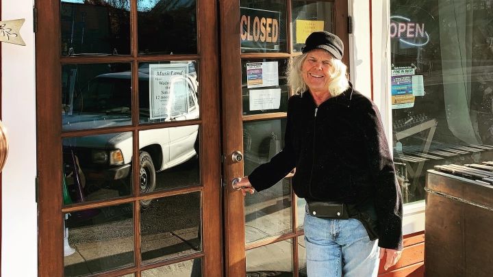 smiling photo of Ken Donnell