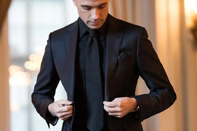 6 best black suit combinations for parties