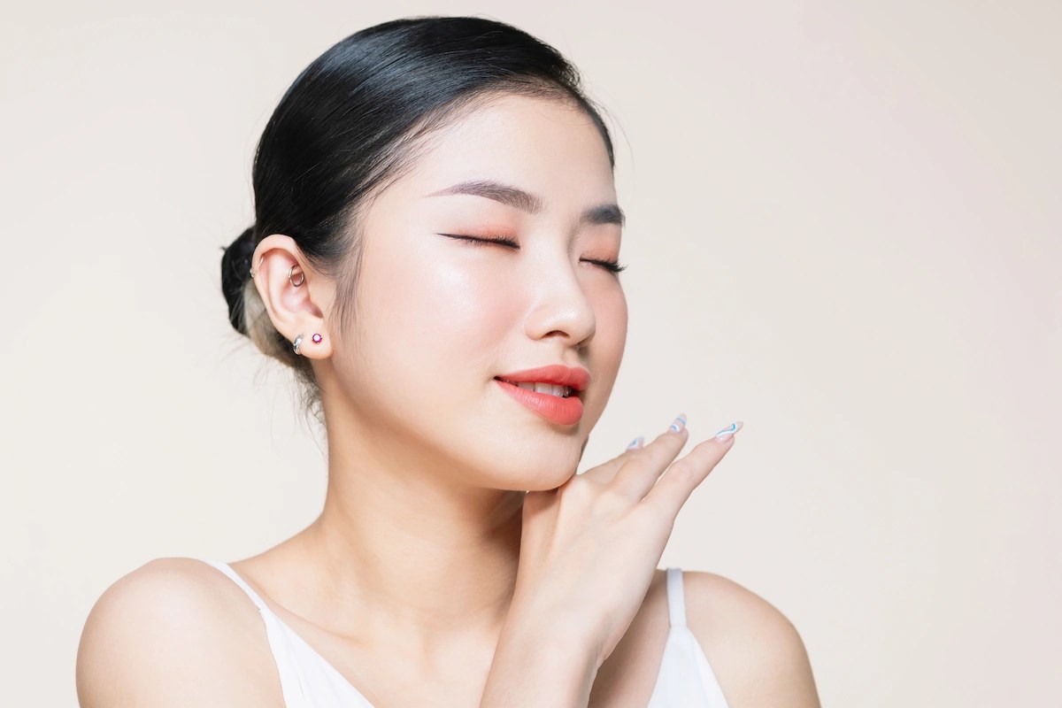 v-shaped face