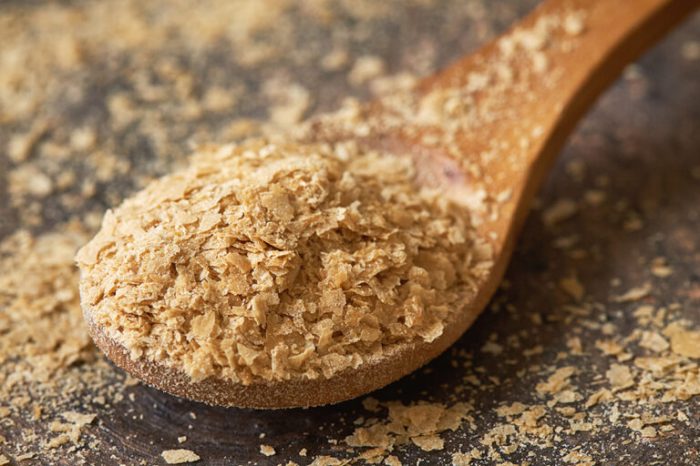 Brewer’s Yeast vs Nutritional Yeast: Which is Better for You? - Clean ... Brewer’s Yeast vs Nutritional Yeast: Which is Better for You? - Clean ...