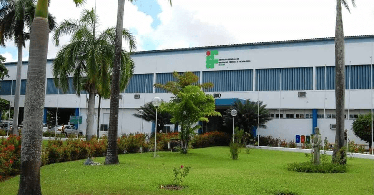 IFPB abre concurso com 53 vagas e salários de até R$ 4.967, mais benefícios e incentivos
