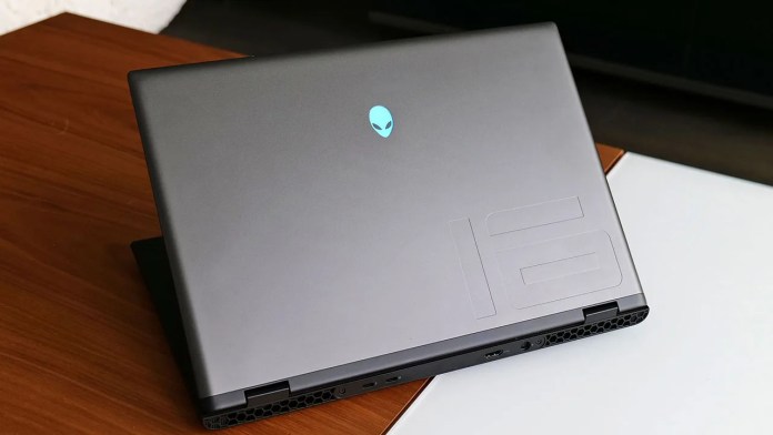 Alienware m16 R2: Especificaciones