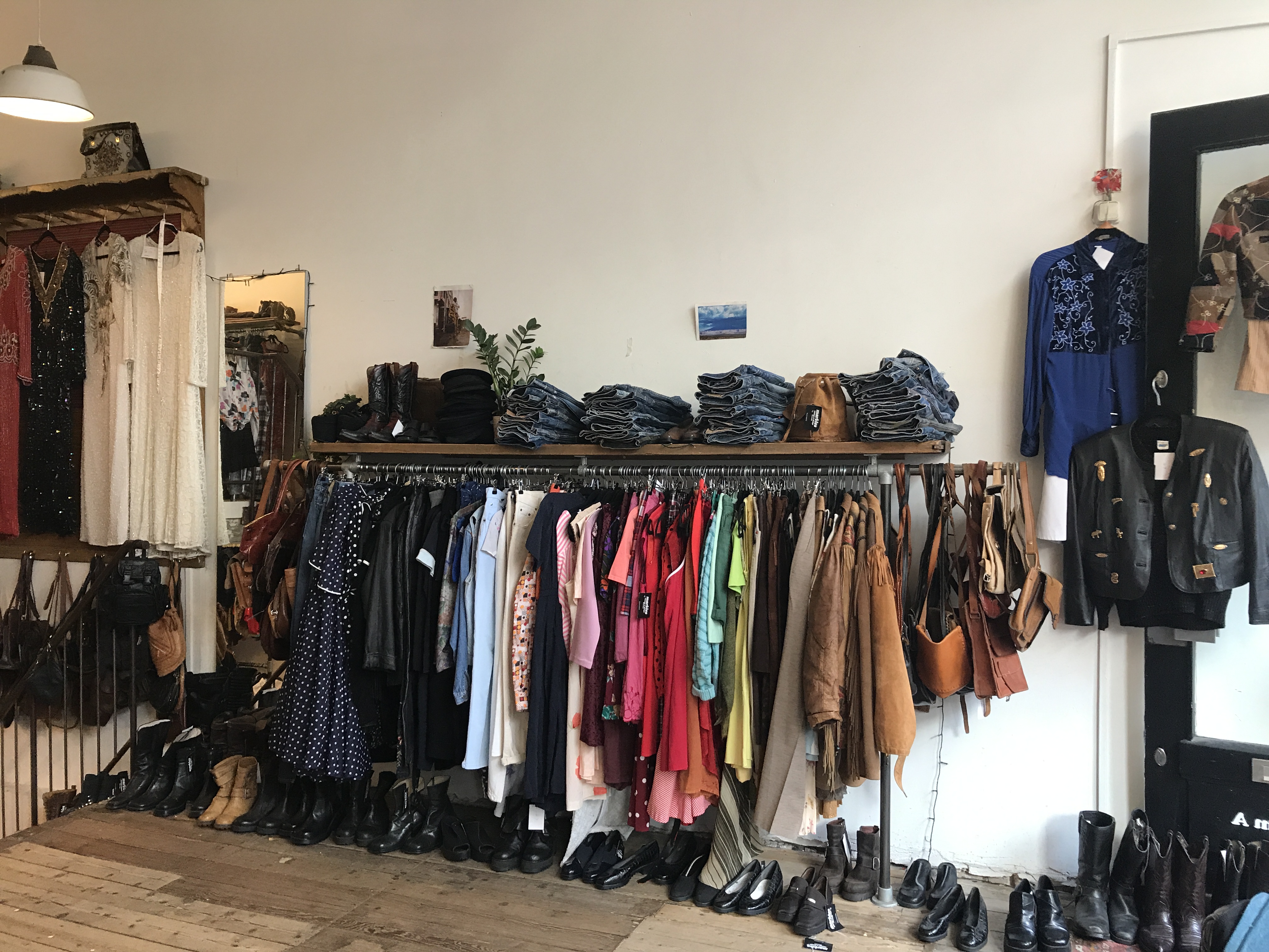 Vintage clothing in De Pijp