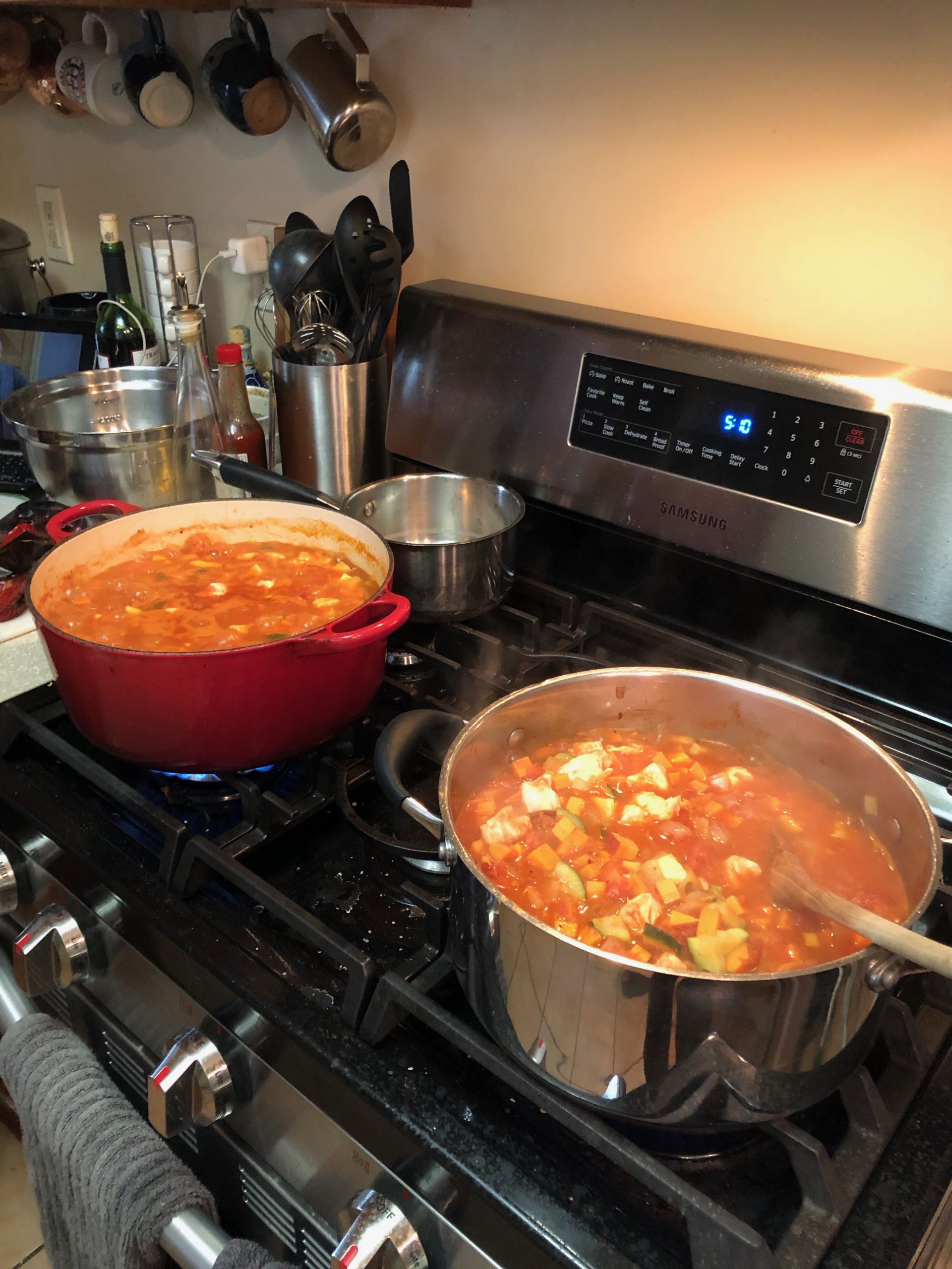 Making time by cooking stew in batch