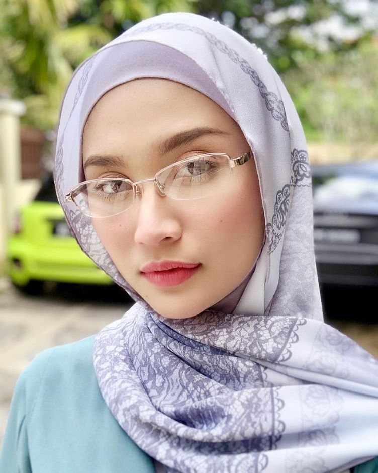 Gambar Bayang Bayang Perempuan Pakai Tudung - Tak Perlu Guna Photoshop Ini Cara Automatik Buang Bayang Bayang Pada Gambar Potret Aiskrim Potong