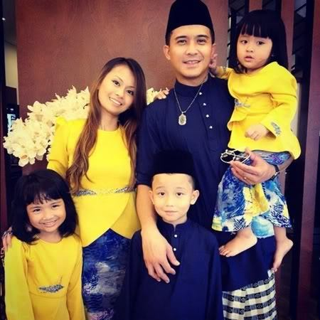 Kebarung anzalia 5 warna yang menarik koleksi baju raya. Busana Raya Warna Sedondon Pupuk Hubungan Erat Keluarga Semasa Mstar