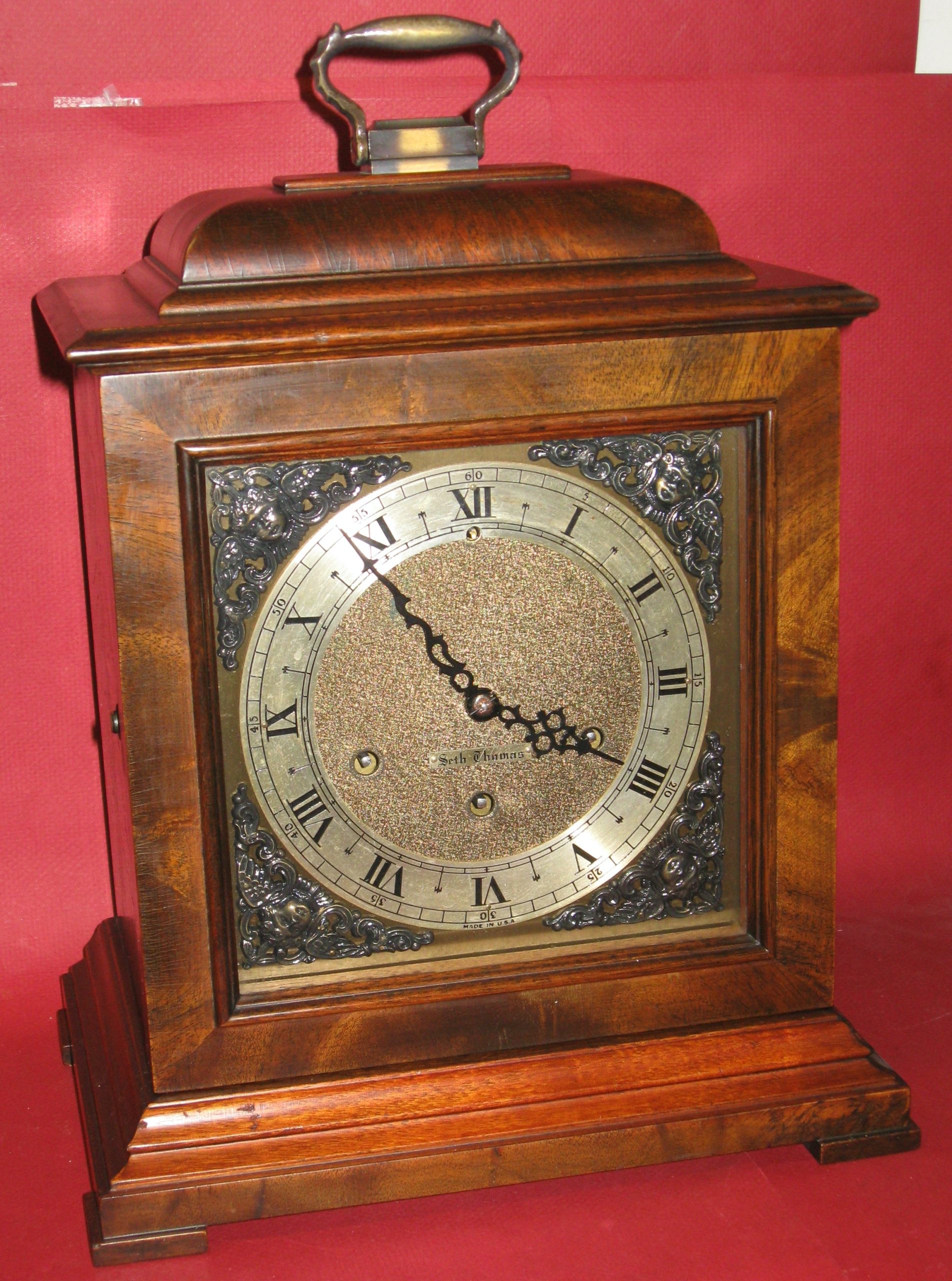 Seth Thomas Legacy 2W Chiming Mantel Clock
