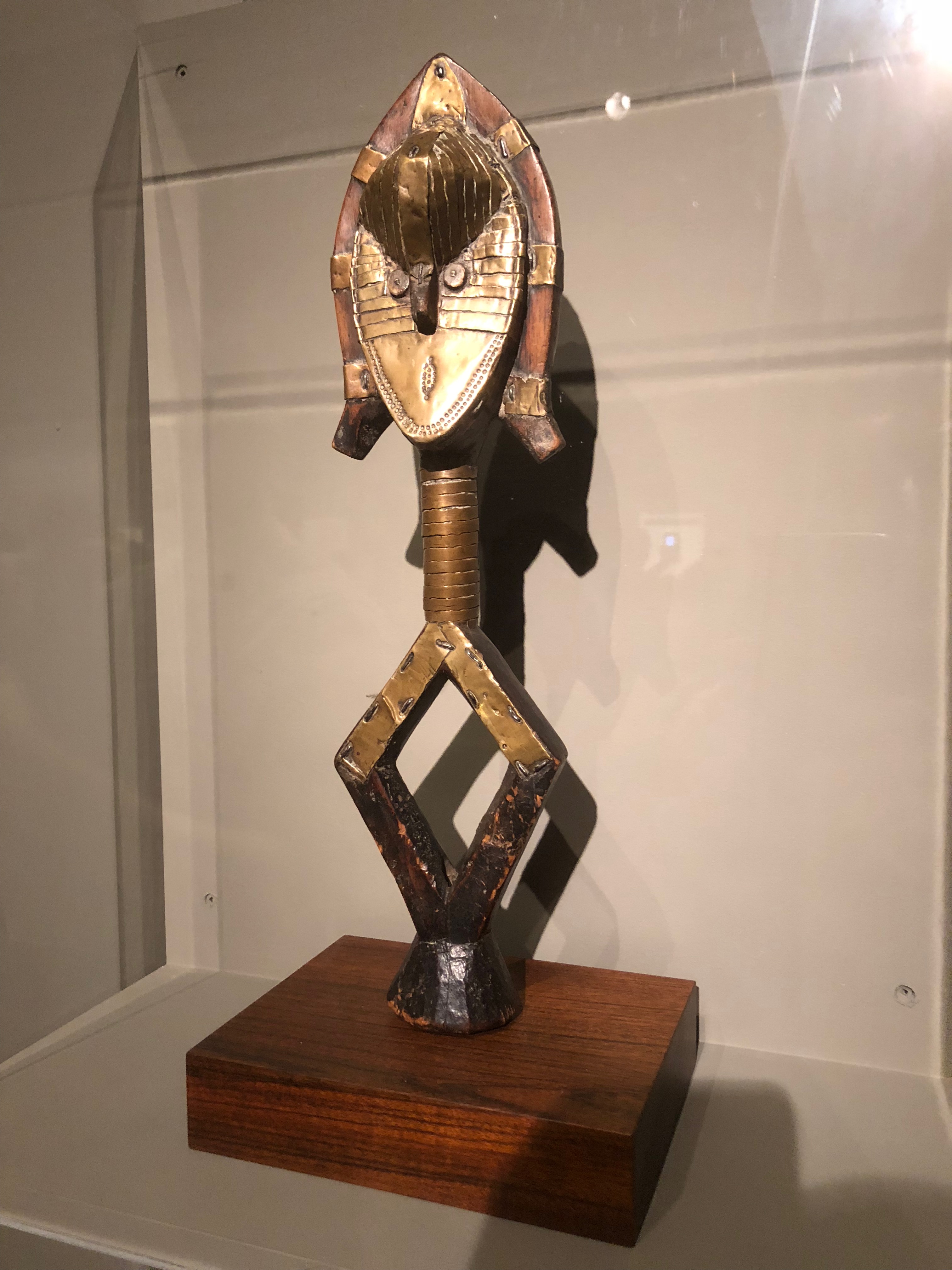 Gardien de reliquaire ngulu (Artiste Kota, Gabon, XIXe s.)