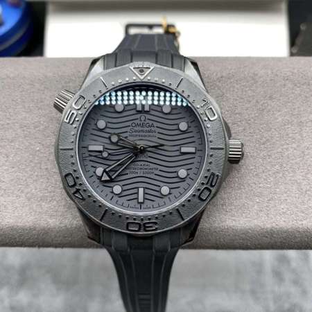 1:1 Clone Omega Seamaster Diver 300 43.5mm Black Black