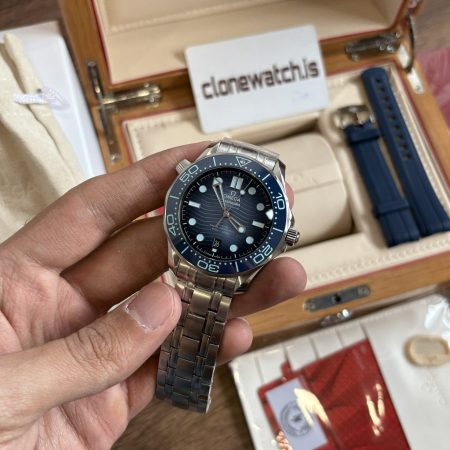 Best Quality Omega Seamaster Replica Diver 300M Blue Dial