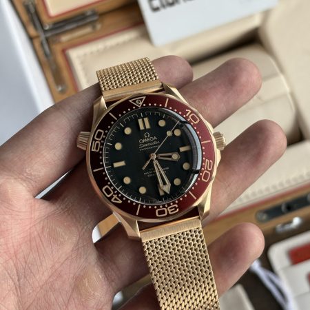 Super Clone Omega Seamaster Diver 300M James Bond 007 "No Time To Die" Bronze Gold 8806 (with extra strap)