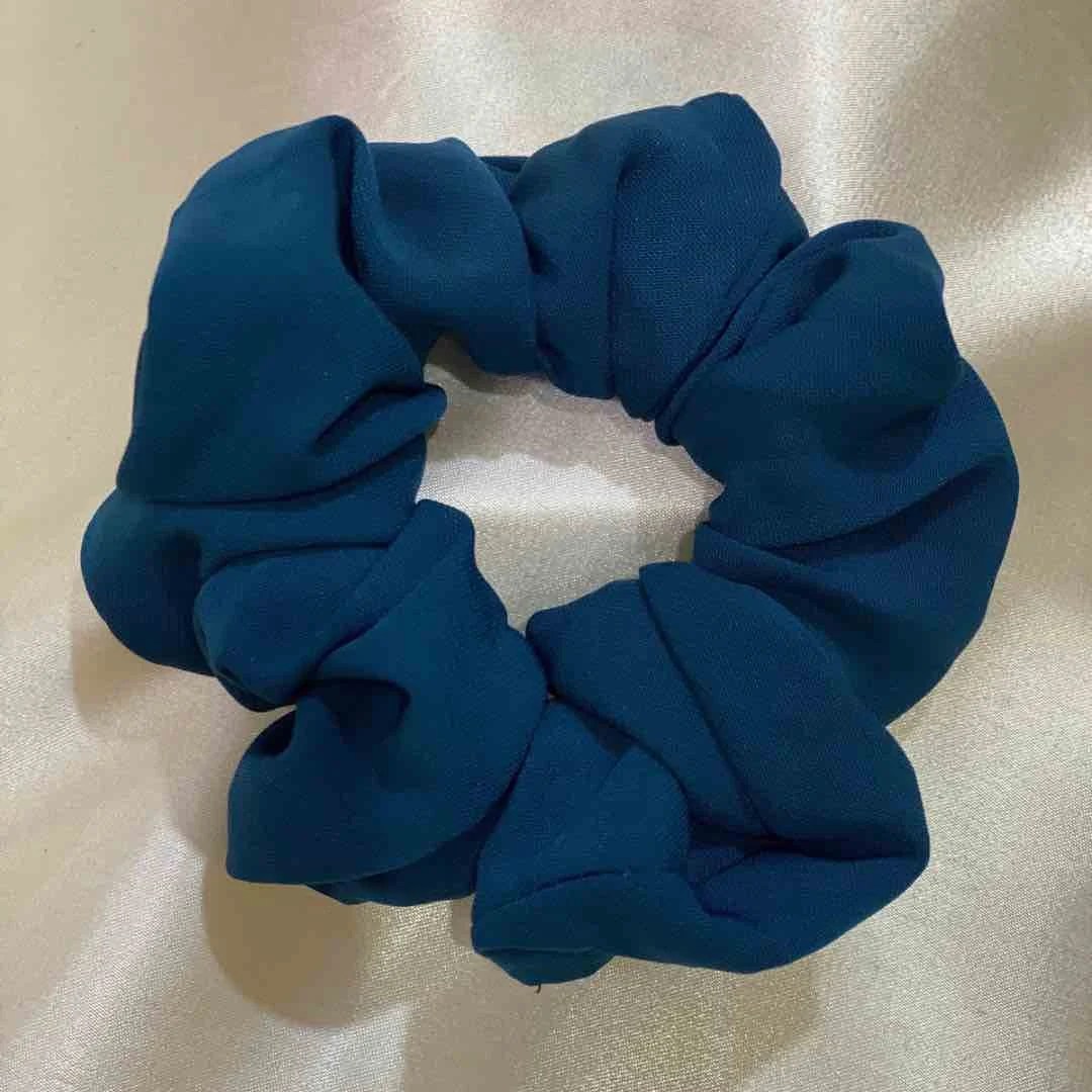 chic twist scrunchies