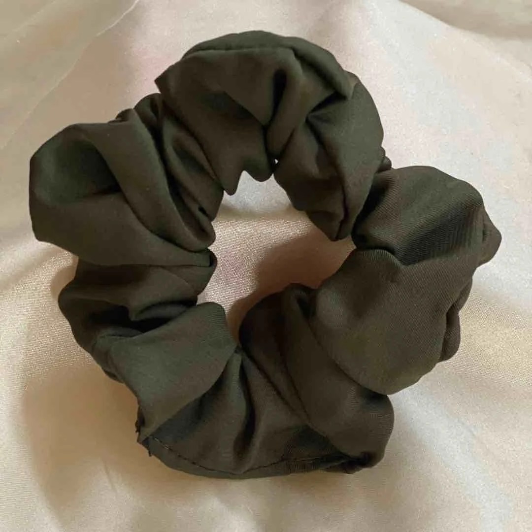 chic twist scrunchies