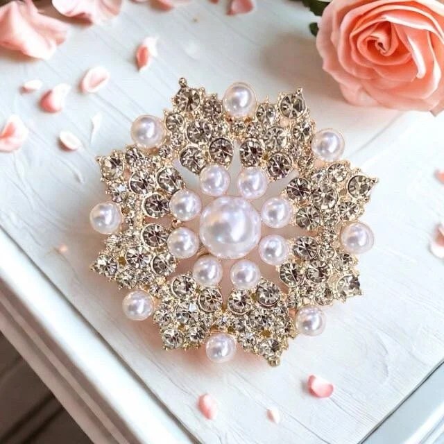 Moderna Pearlette Brooch