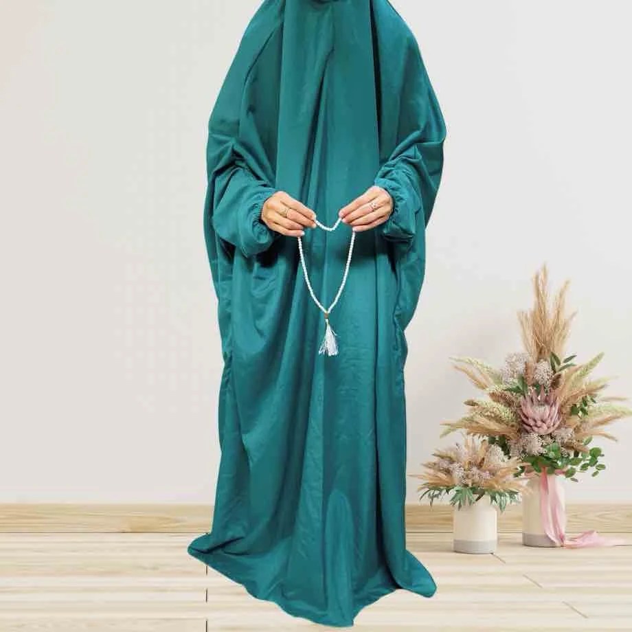 Namaz Chadar with Sleeves Clothifydotpk