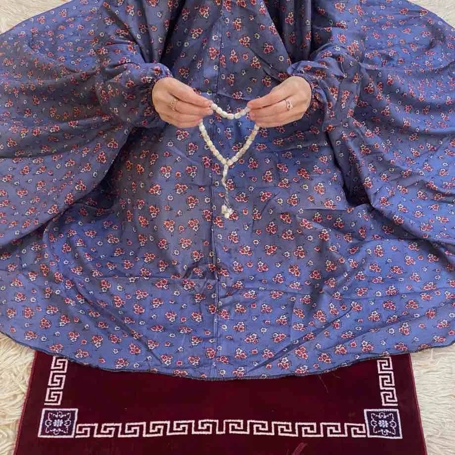 Printed namaz chadar with sleeves