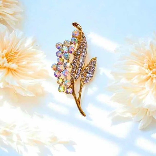 Shynelle Rhineluxe Brooch