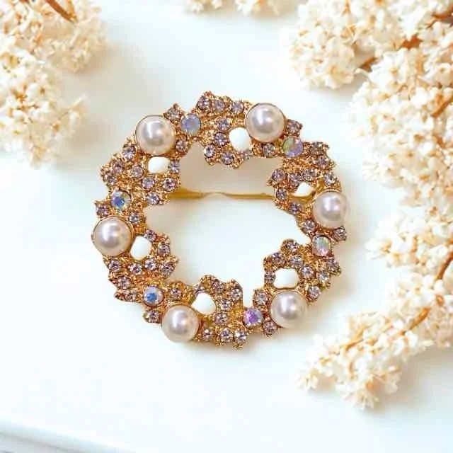 Shynelle Rhineluxe Brooch Clothifydotpk