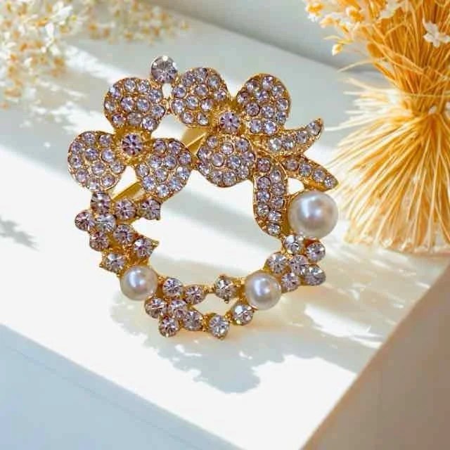 Shynelle Rhineluxe Brooch