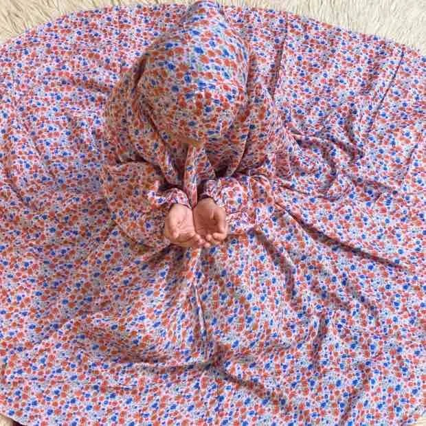 Kids Namaz chadar with sleeves Clothifydotpk