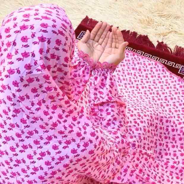 Premium Lace Namaz Chadar clothifydotpk