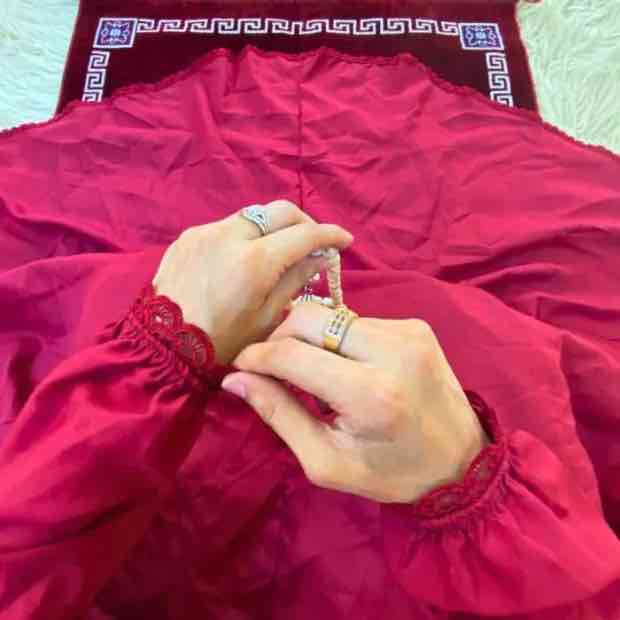 Premium Lace Namaz Chadar clothifydotpk