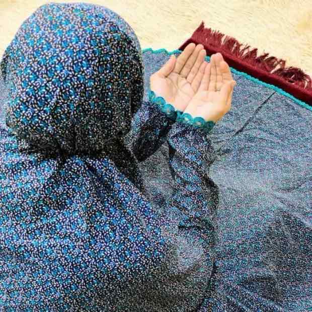 Premium Lace Namaz Chadar Clothifydotpk