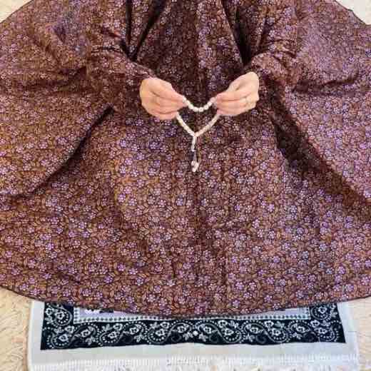Printed Namaz Chadar with sleeves CLOTHIFYDOTPK