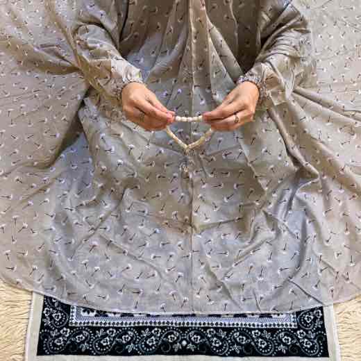 Namaz Chadar with sleeves Irani Chadar CLOTHIFYDOTPK