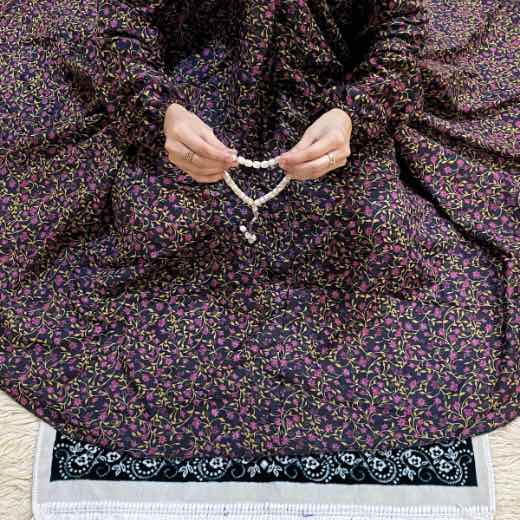 Namaz Chadar with sleeves Irani Chadar CLOTHIFYDOTPK