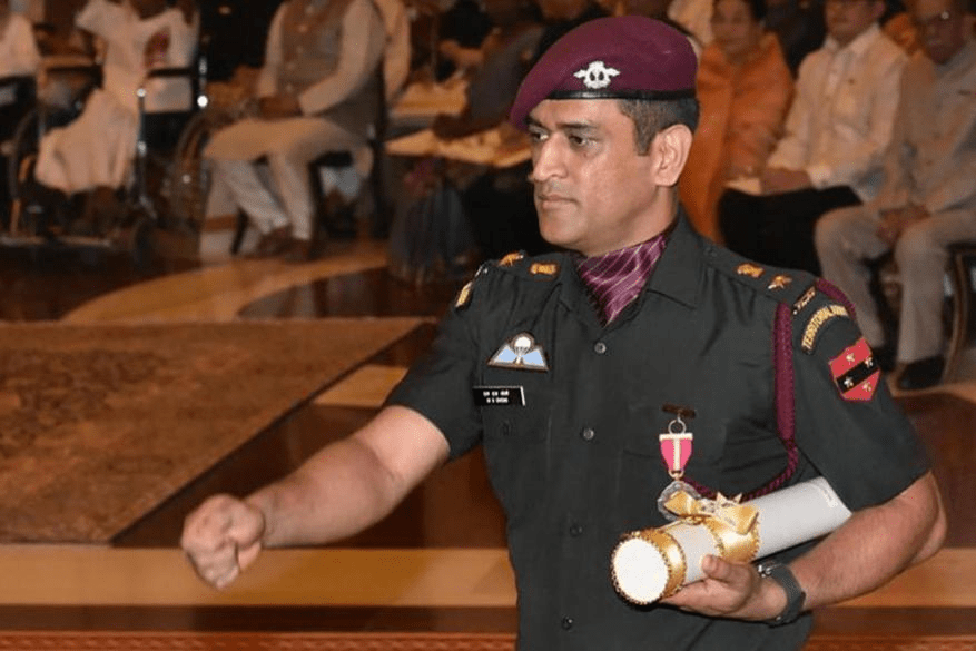 Ms Dhoni Kargil Diwas Photos 5 Times Ms Dhoni Showed His Love Respect For The Indian Army Cricket News