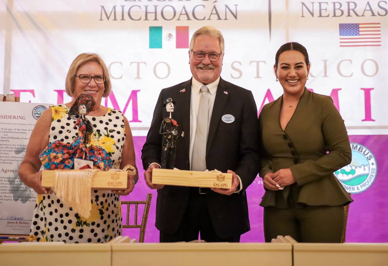 Mónica Valdez Pulido hermanamiento