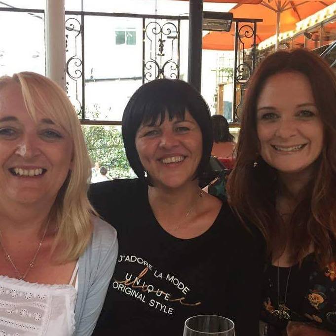 Caroline Mitchell, Mel Sherratt, Me