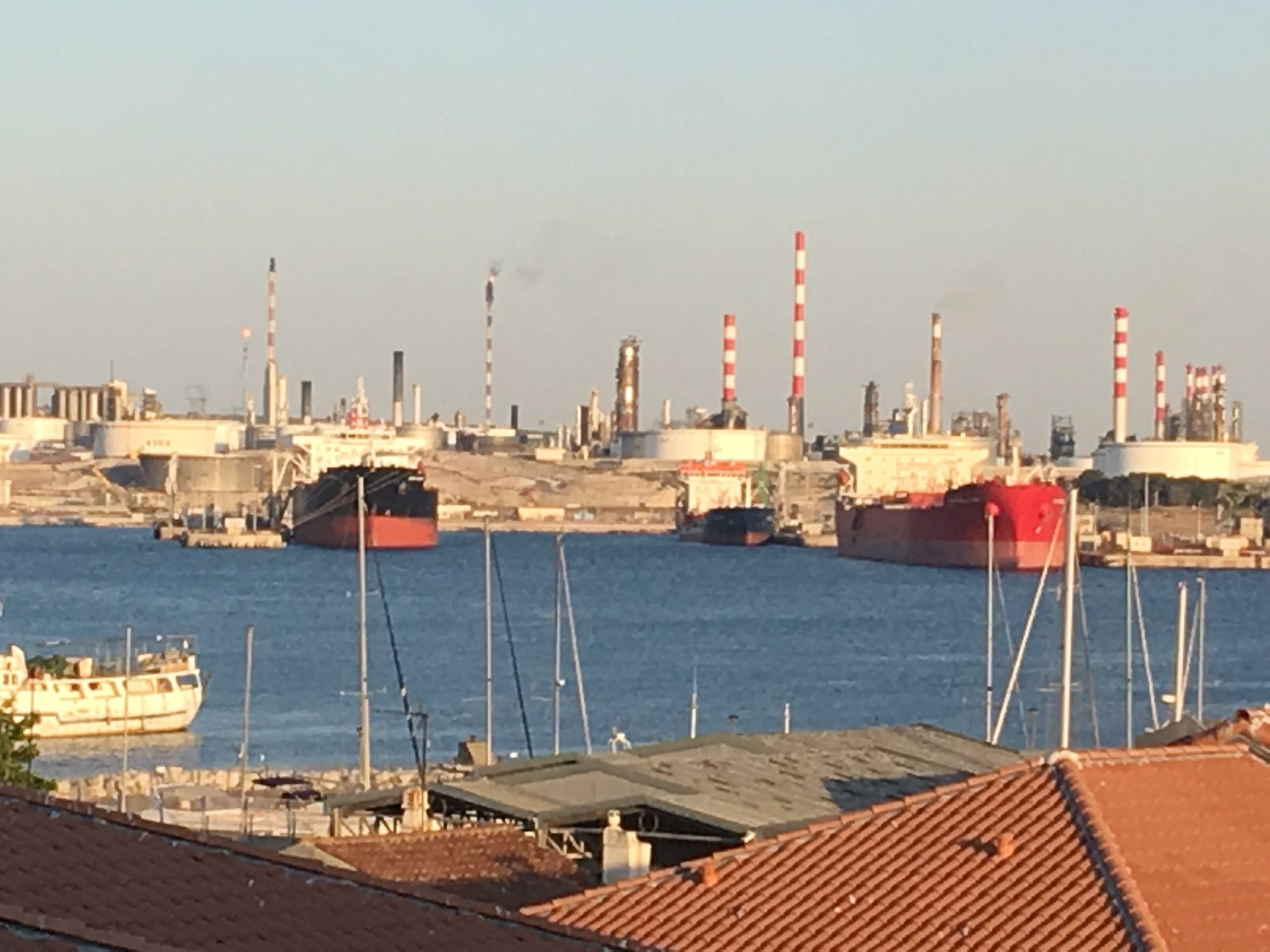 Zone Industrielle La Feuillane Fos Sur Mer FOS-SUR-MER, LES RÉVOLTÉS DE LA POLLUTION | CMCA