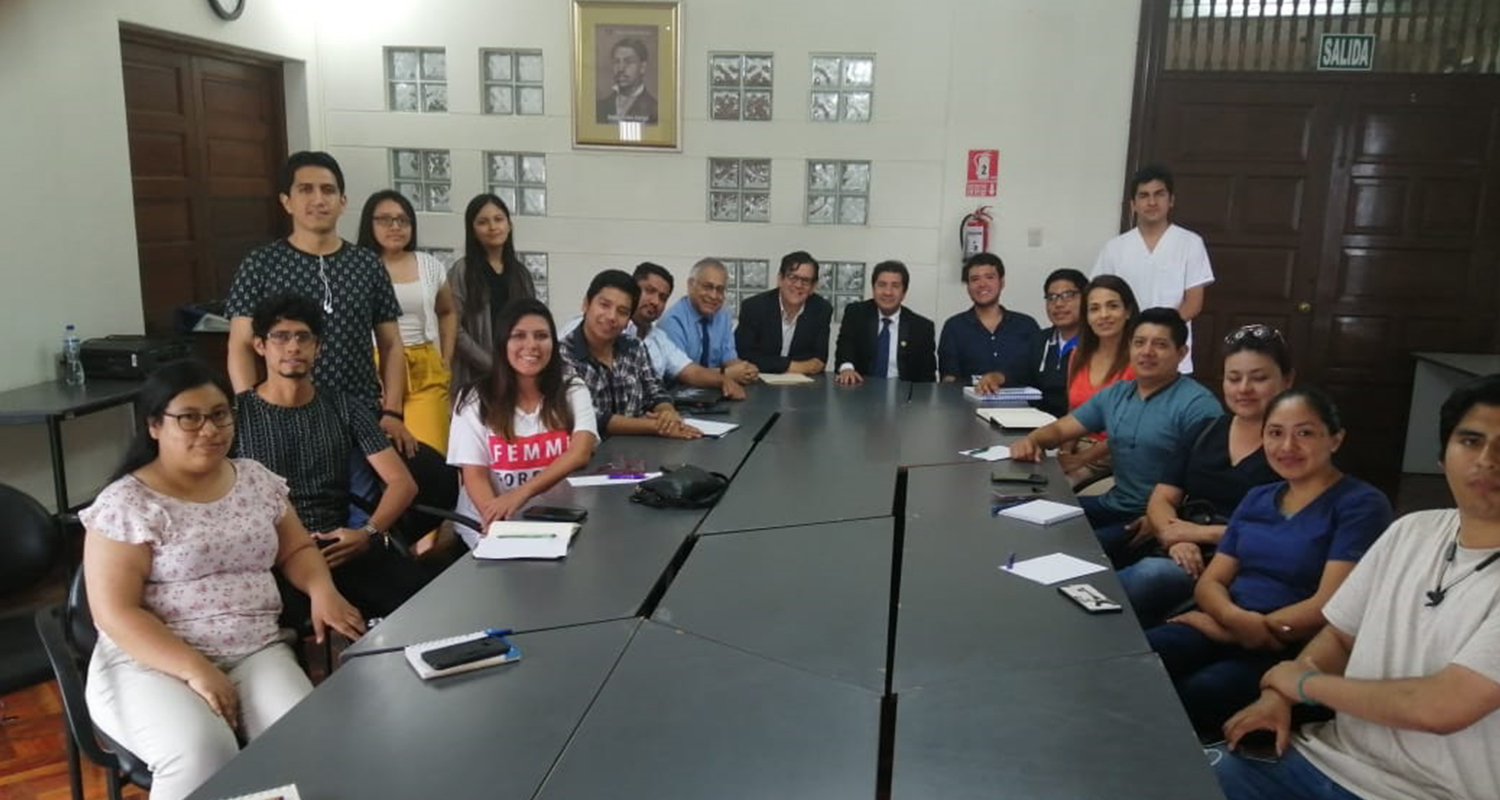 CMP A TRAVÉS DE SU COMITÉ MÉDICO JOVEN NACIONAL PONE EN AGENDA LA REFORMA DEL SERUMS