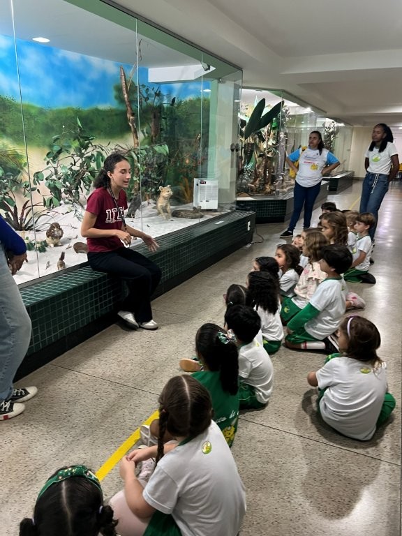 Foto 24 de Visita dos Grupos IV e V à Escola da Ciência e Biologia
