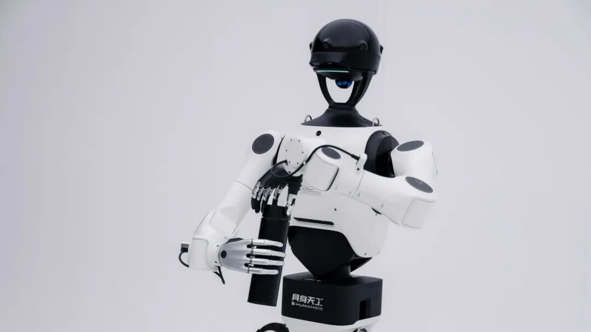 China Unveils TienKung 3.0: The First Full-Size Humanoid Robot with Touch Motion Control (2026)