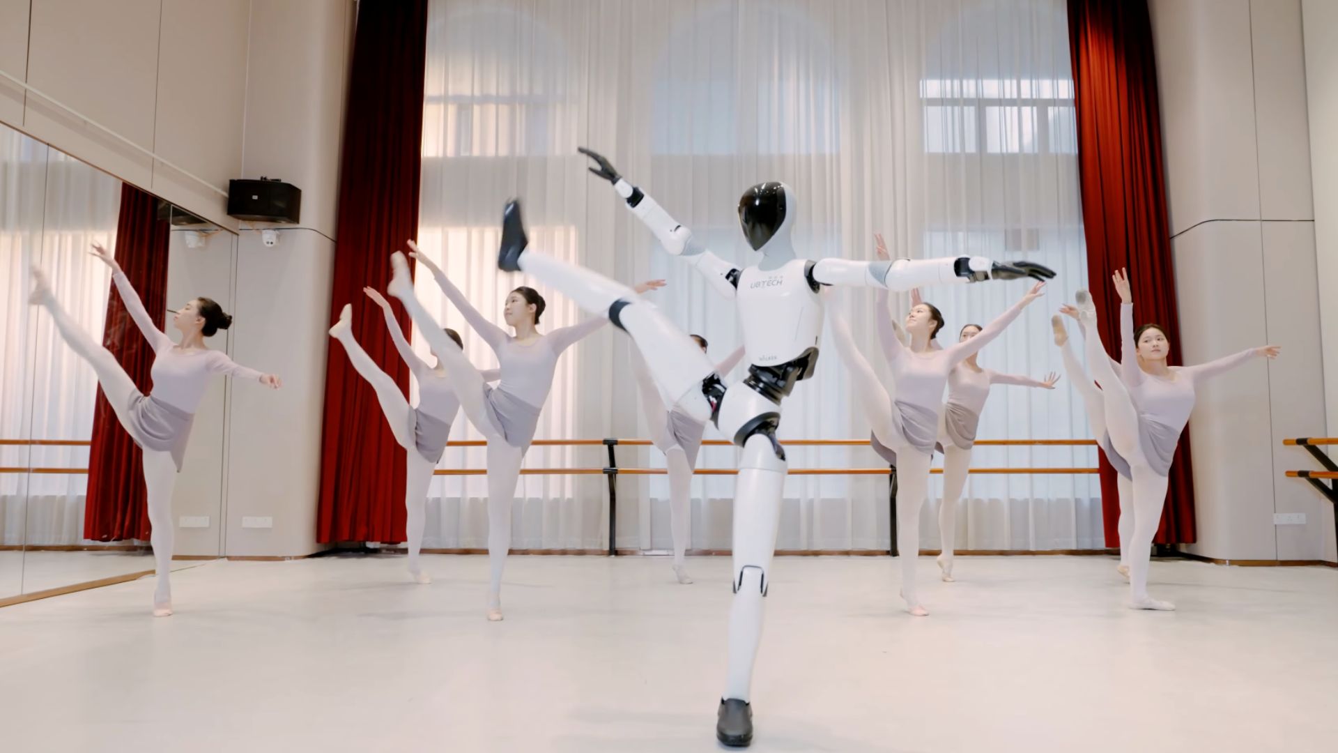 Chinese Humanoid Robot Walker C1 Stuns with Ballet Performance | UBTECH's Future of Robotics (2026)
