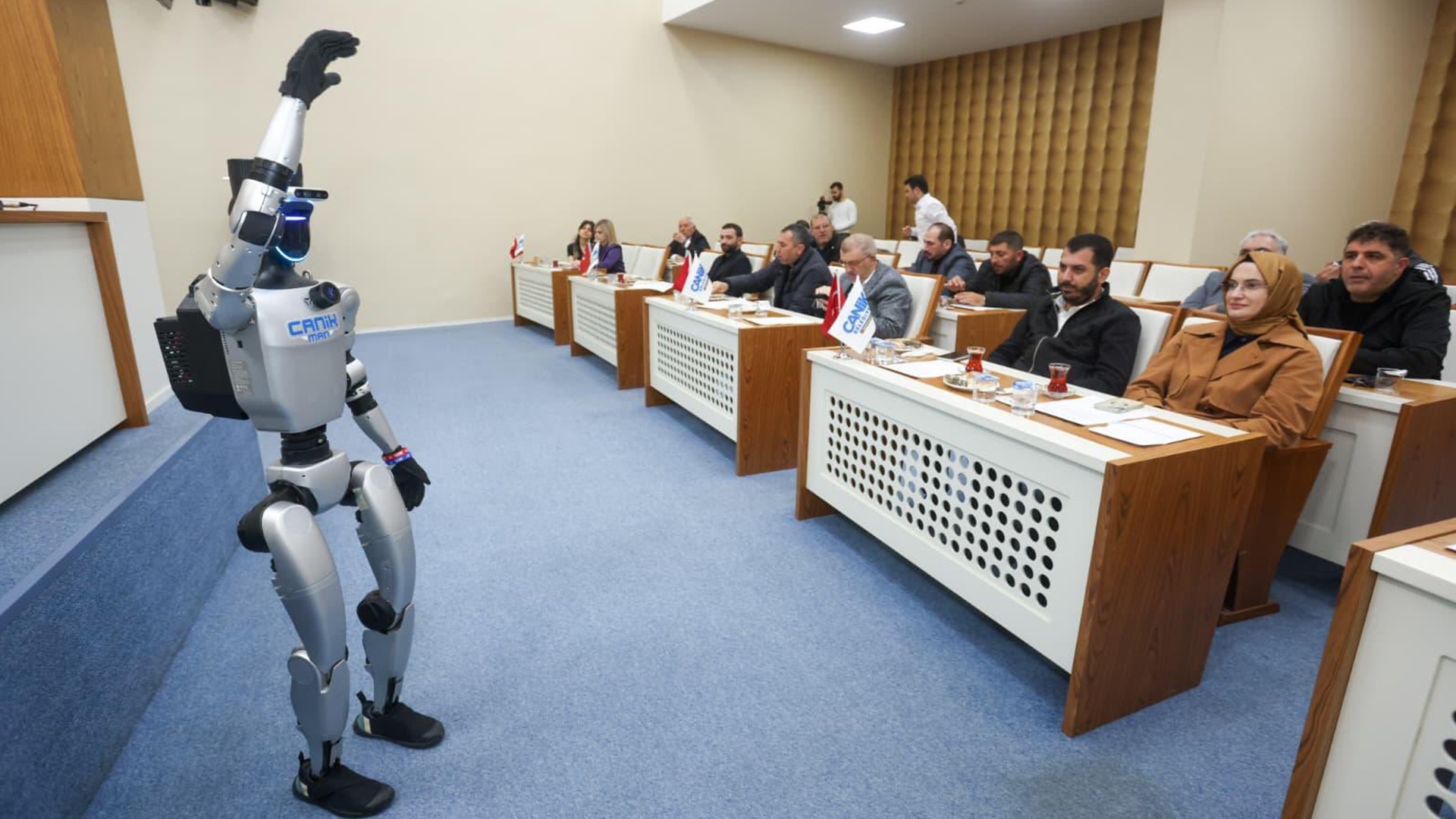 Turkey's First Humanoid Robot CANIKMAN Joins Local Government Meeting! | Robotics & AI Innovation (2026)