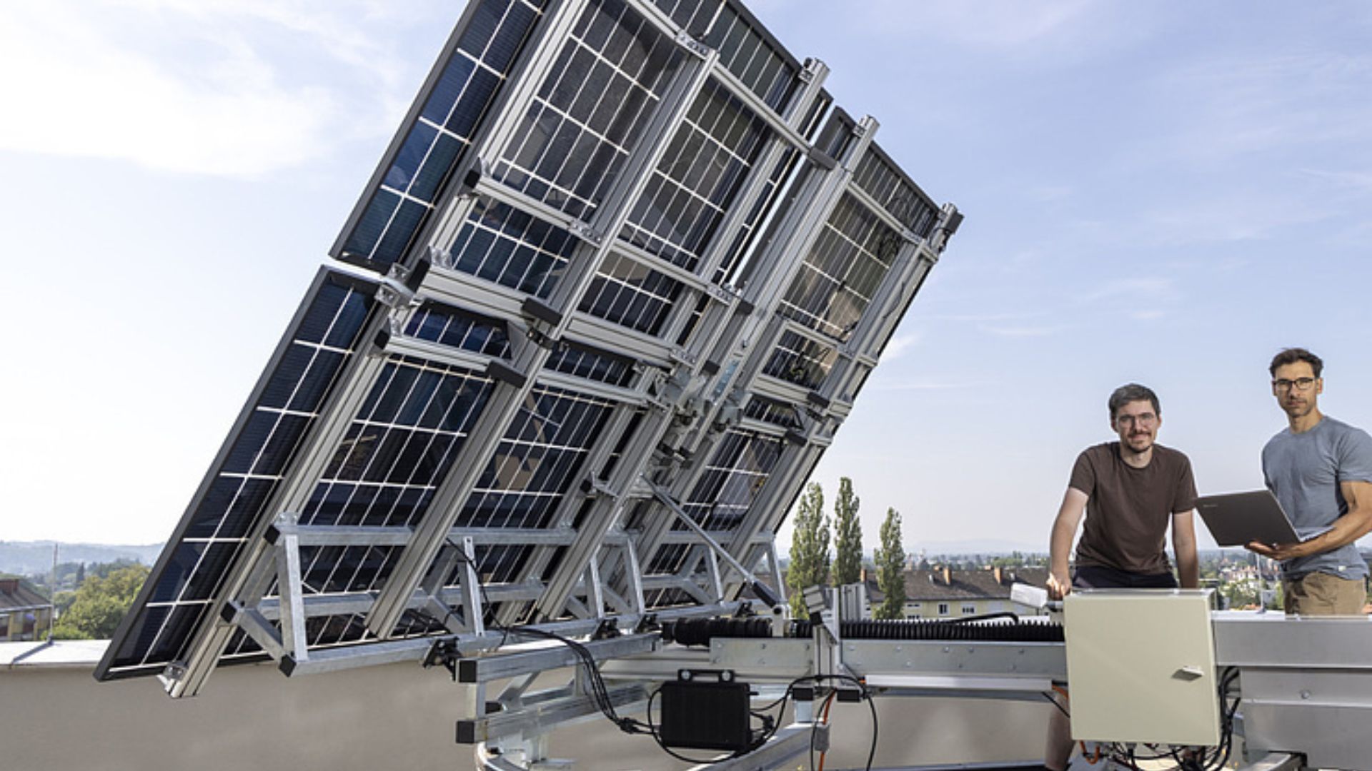Revolutionary Solar Panels: Auto-Folding Tech Boosts Yield by 40% & Protects Against Storms! (2026)