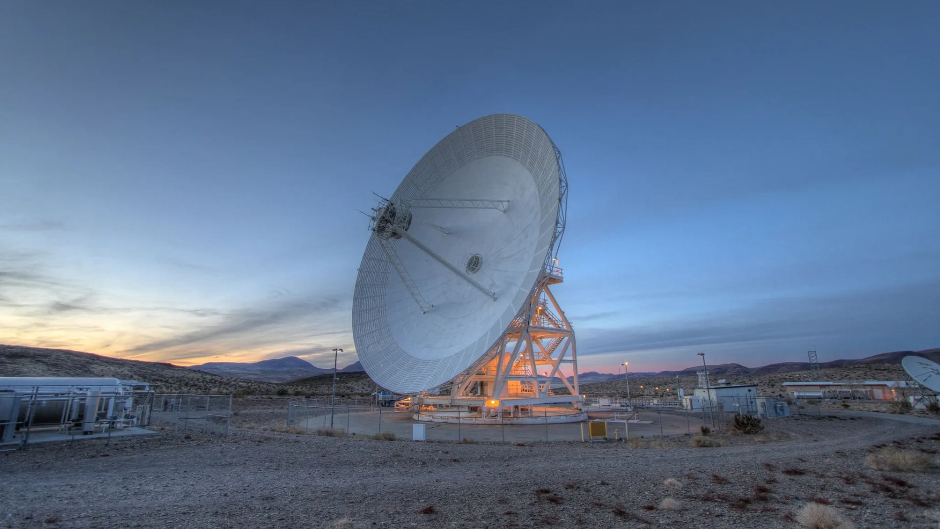 Robots Building Giant Space Radar: Unlocking the Potential of Metamaterials (2026)