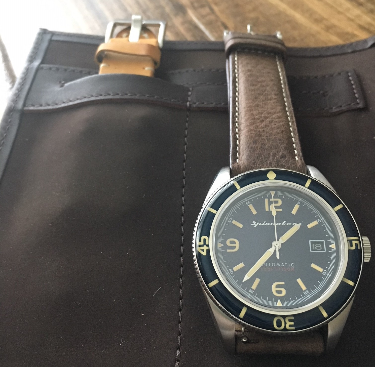 Spinnaker Fleuss SP5055 provides an affordable vintage dive watch