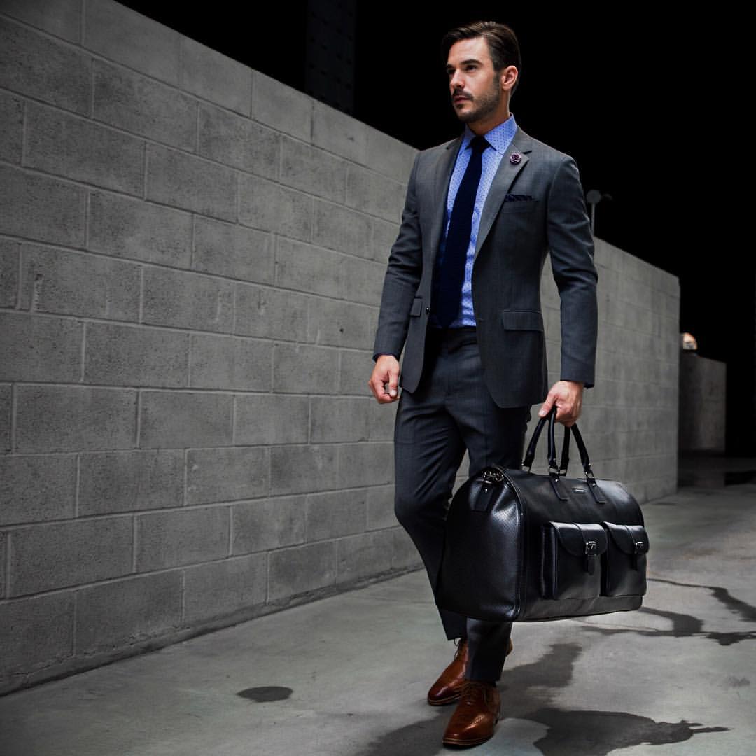 Hook & Albert Weekender Bag A Bag for the Capable Gentleman SOFREP