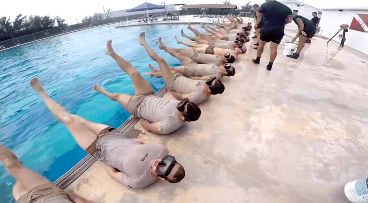 Watch US Special Forces Underwater Operations School SOFREP