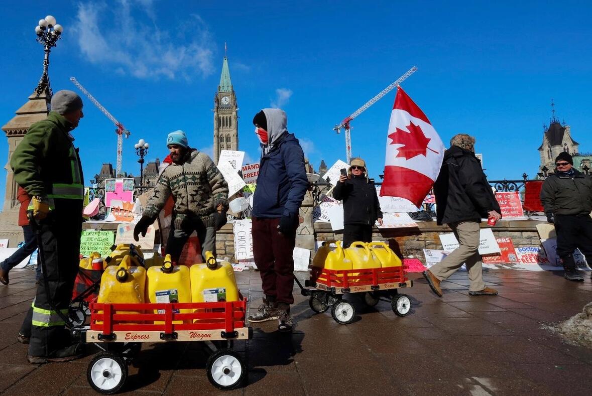 Ottawa’s “Freedom Convoy” Protesters Dig In As Canadian Government Suffers ‘Alex Jones’ Moment