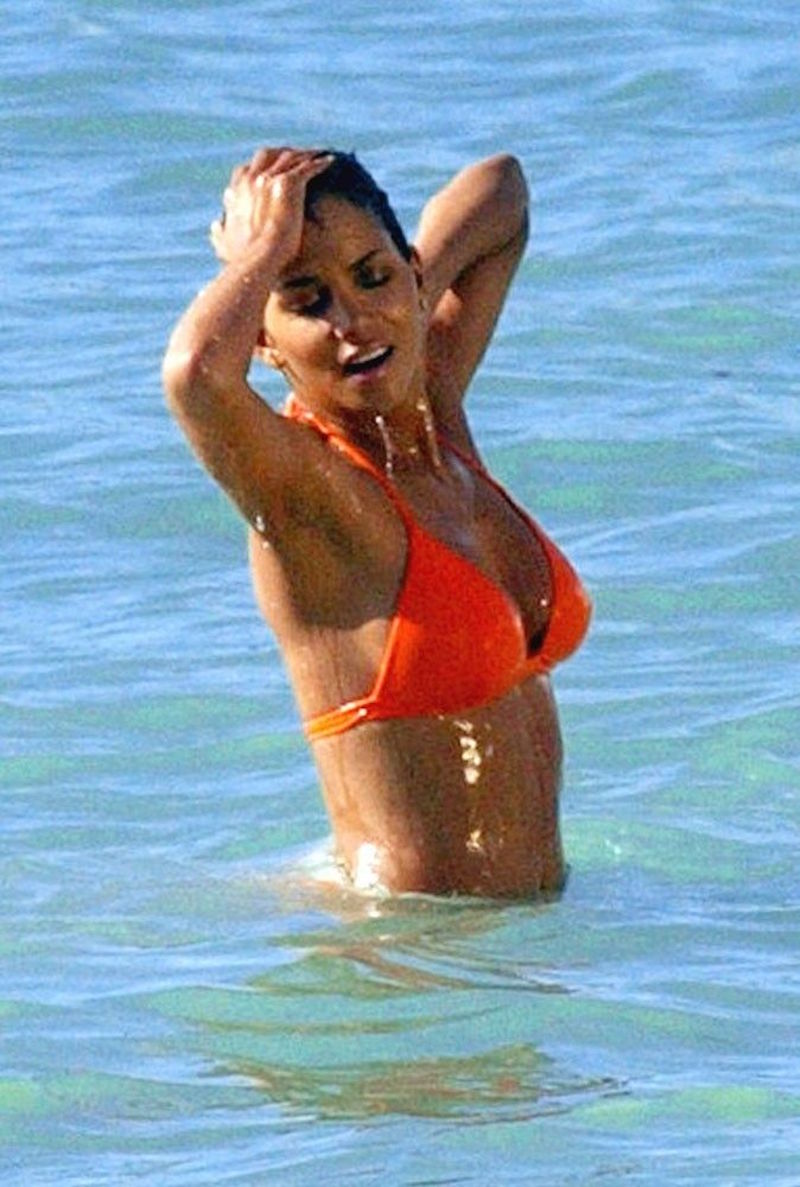 Cliomakeup-veneri-nere-icone-black-Halle Berry