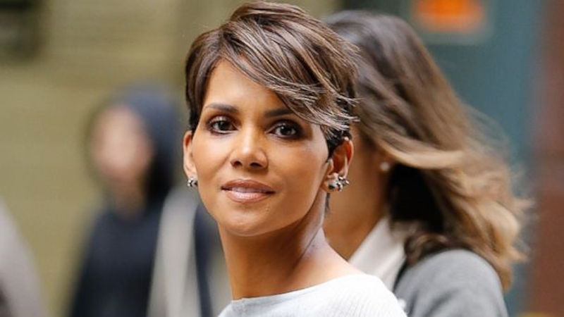 Cliomakeup-veneri-nere-icone-black-Halle Berry2